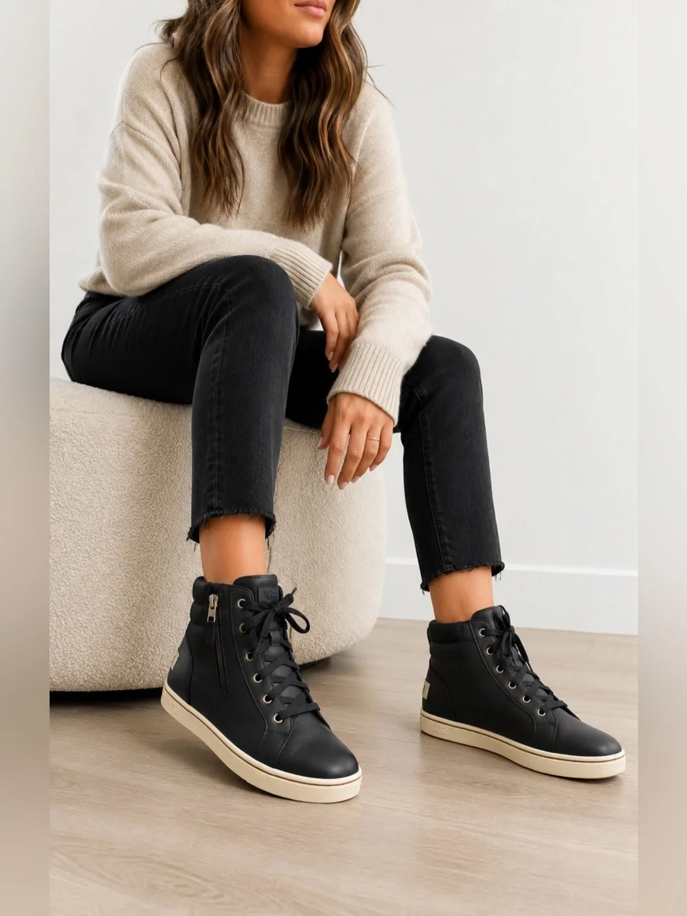 UGG Gradie High Top Sneakers Black Leather Side Zip Women’s 8.5 Style 1014607